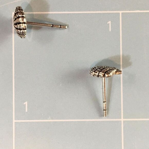 Handmade Sterling Silver Seashell Earrings 925 Posts Shell Studs - Picture 5 of 15